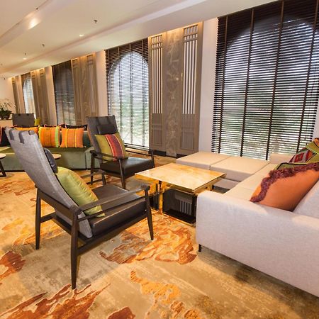 The Heritage Chiang Rai Hotel And Convention Exterior foto The lounge at the airport