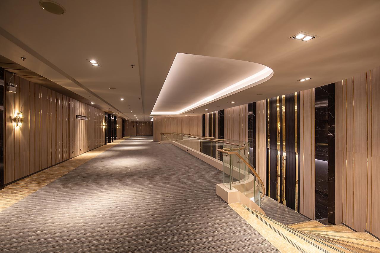The Heritage Chiang Rai Hotel And Convention Exterior foto The interior of the hotel