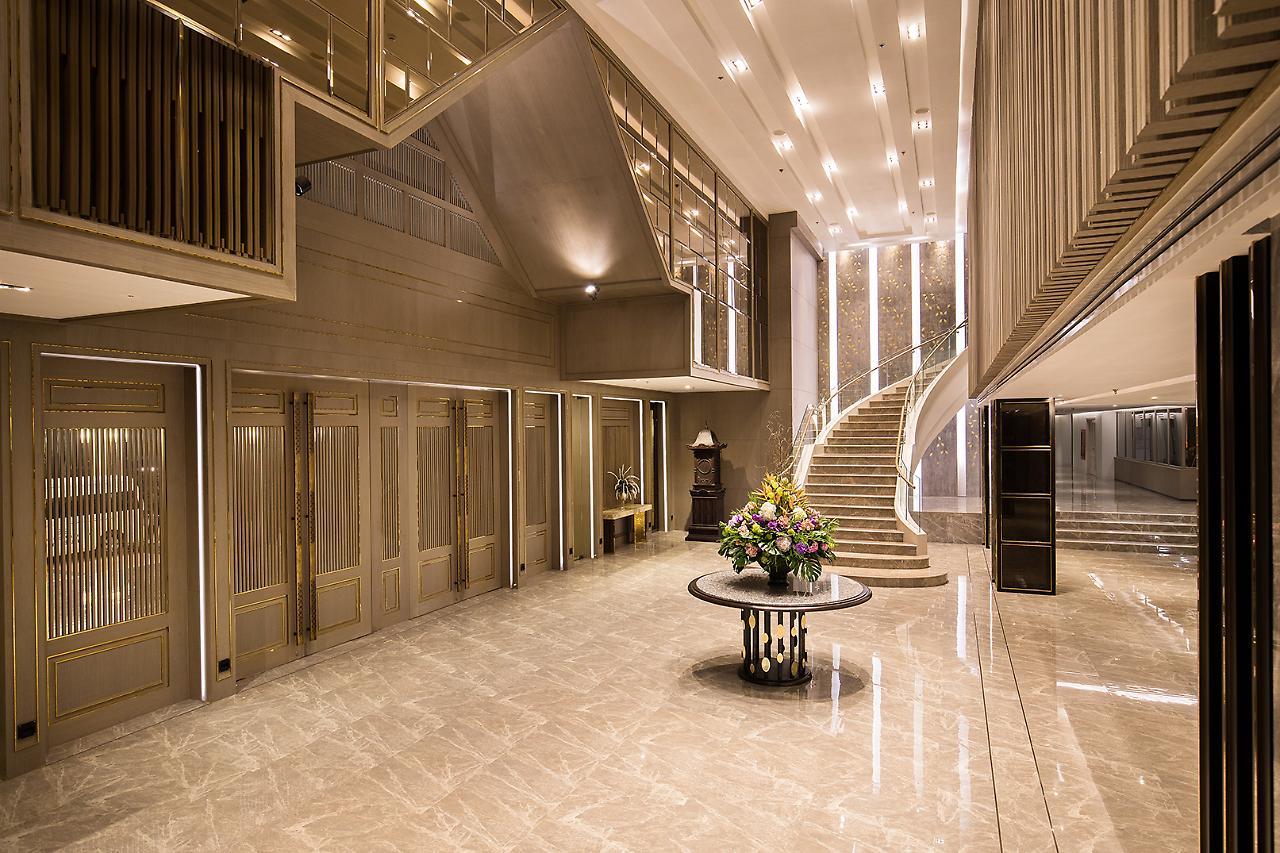 The Heritage Chiang Rai Hotel And Convention Exterior foto The lobby of the hotel