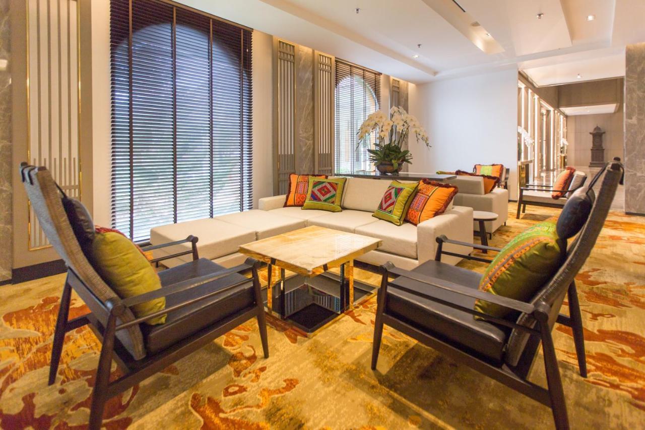 The Heritage Chiang Rai Hotel And Convention Exterior foto The lounge at the airport