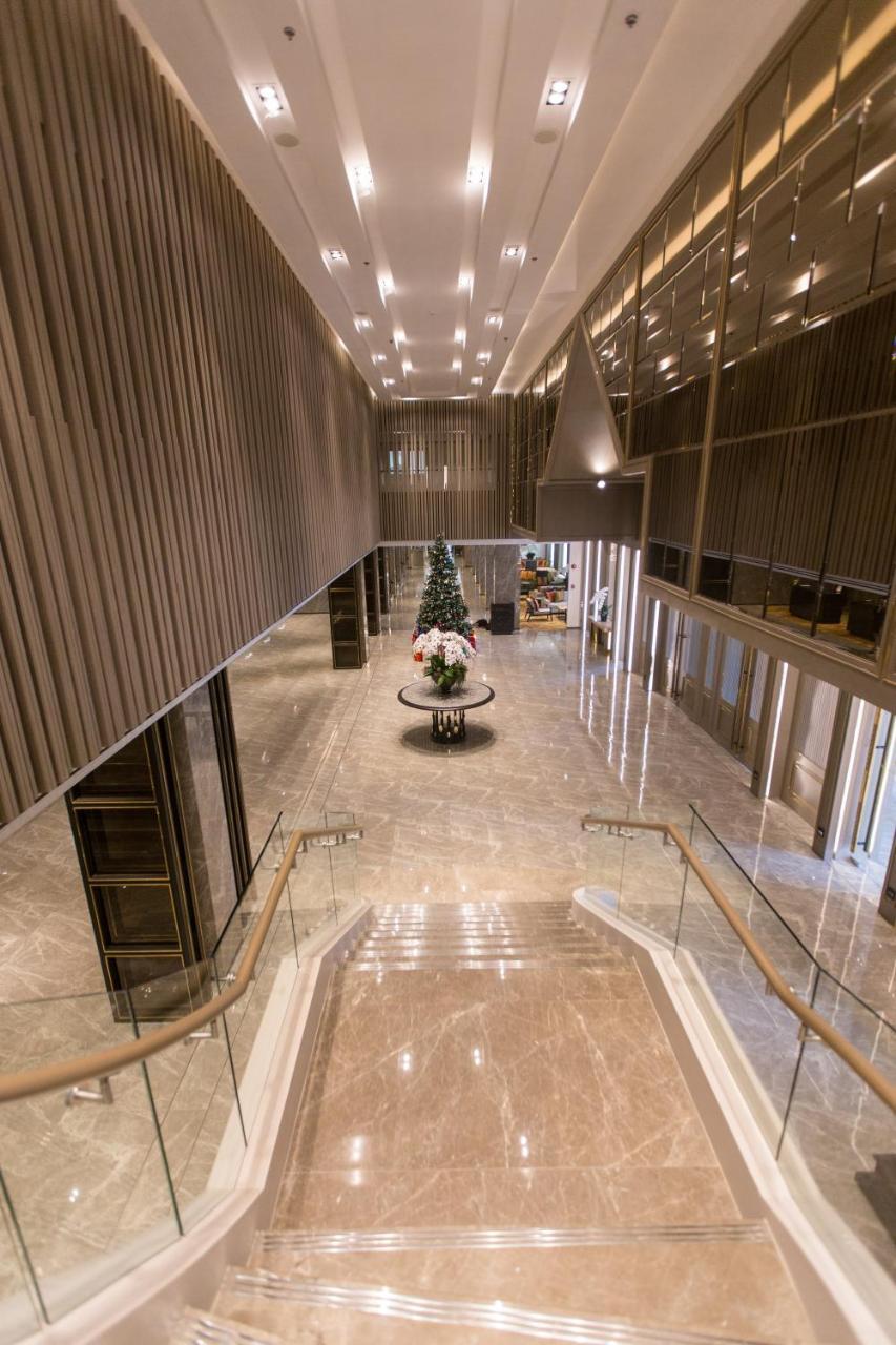 The Heritage Chiang Rai Hotel And Convention Exterior foto Lobby