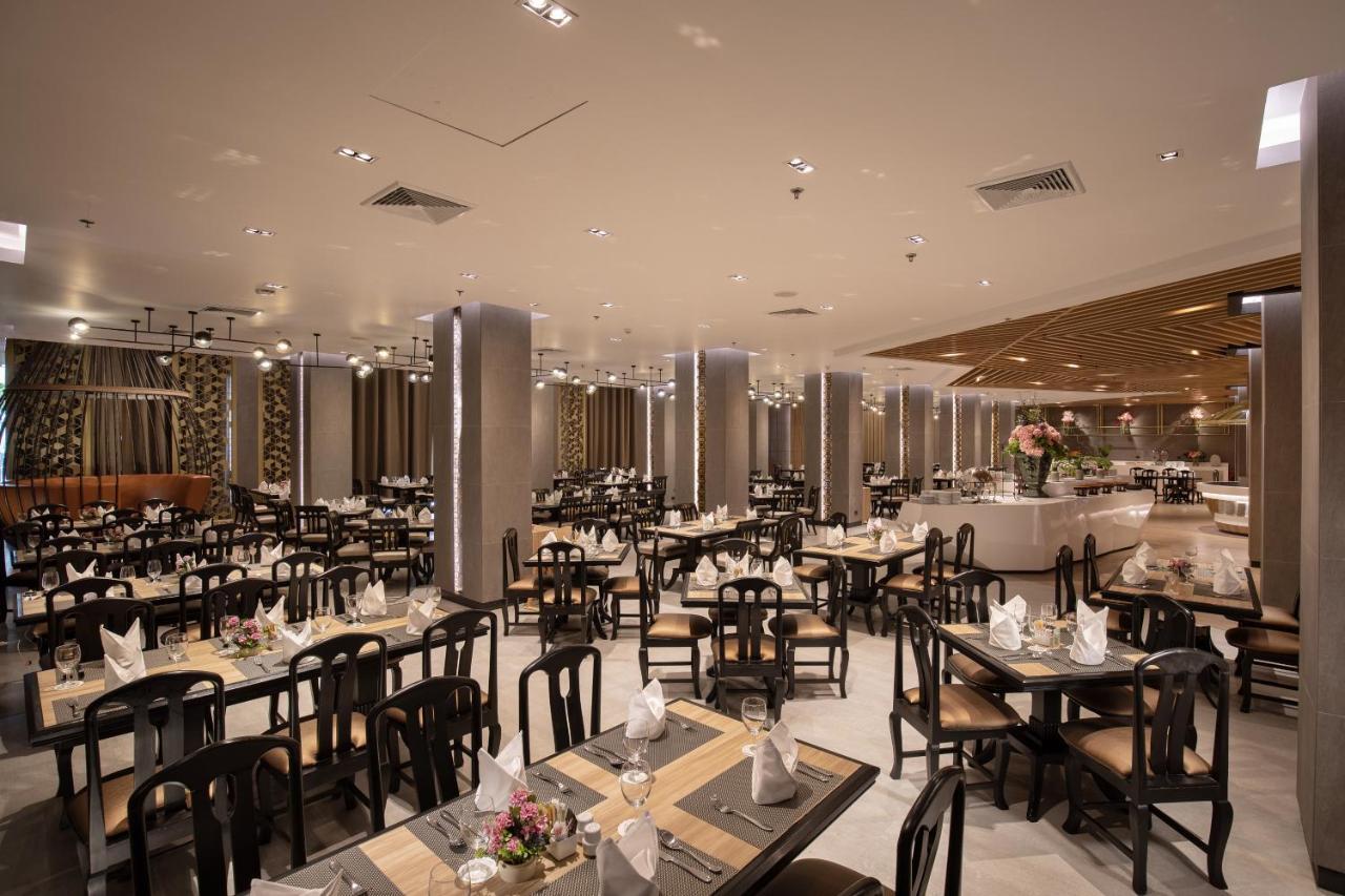 The Heritage Chiang Rai Hotel And Convention Exterior foto The restaurant