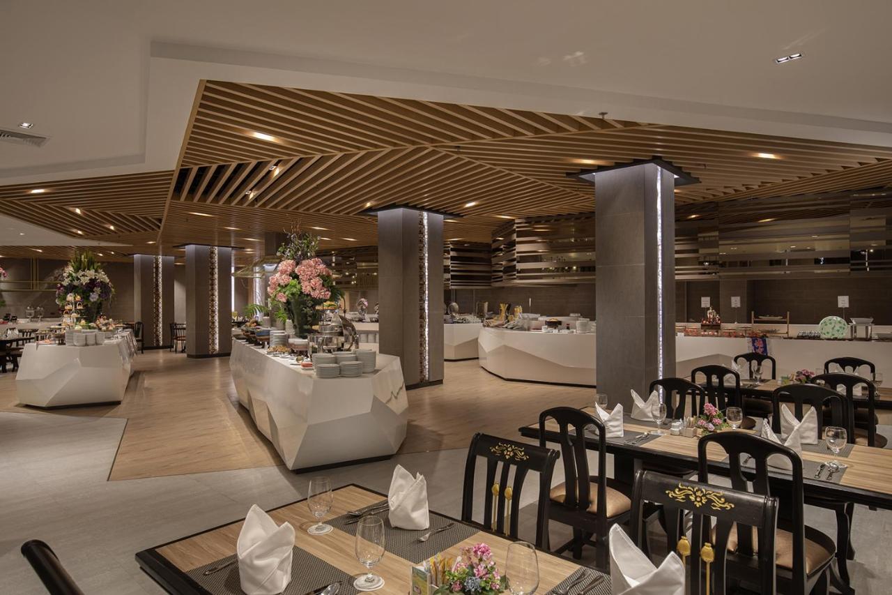 The Heritage Chiang Rai Hotel And Convention Exterior foto The restaurant