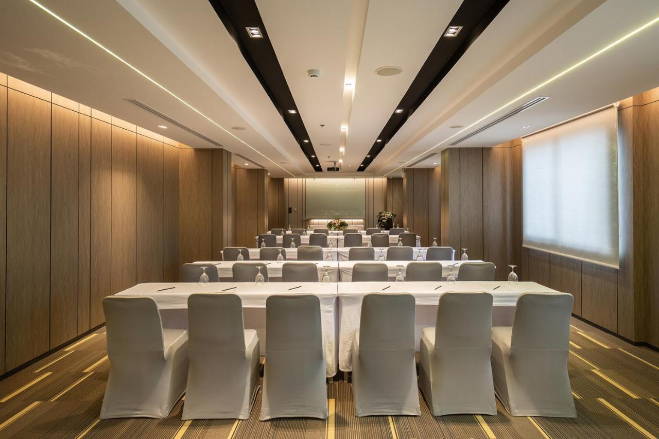 The Heritage Chiang Rai Hotel And Convention Exterior foto Meeting room